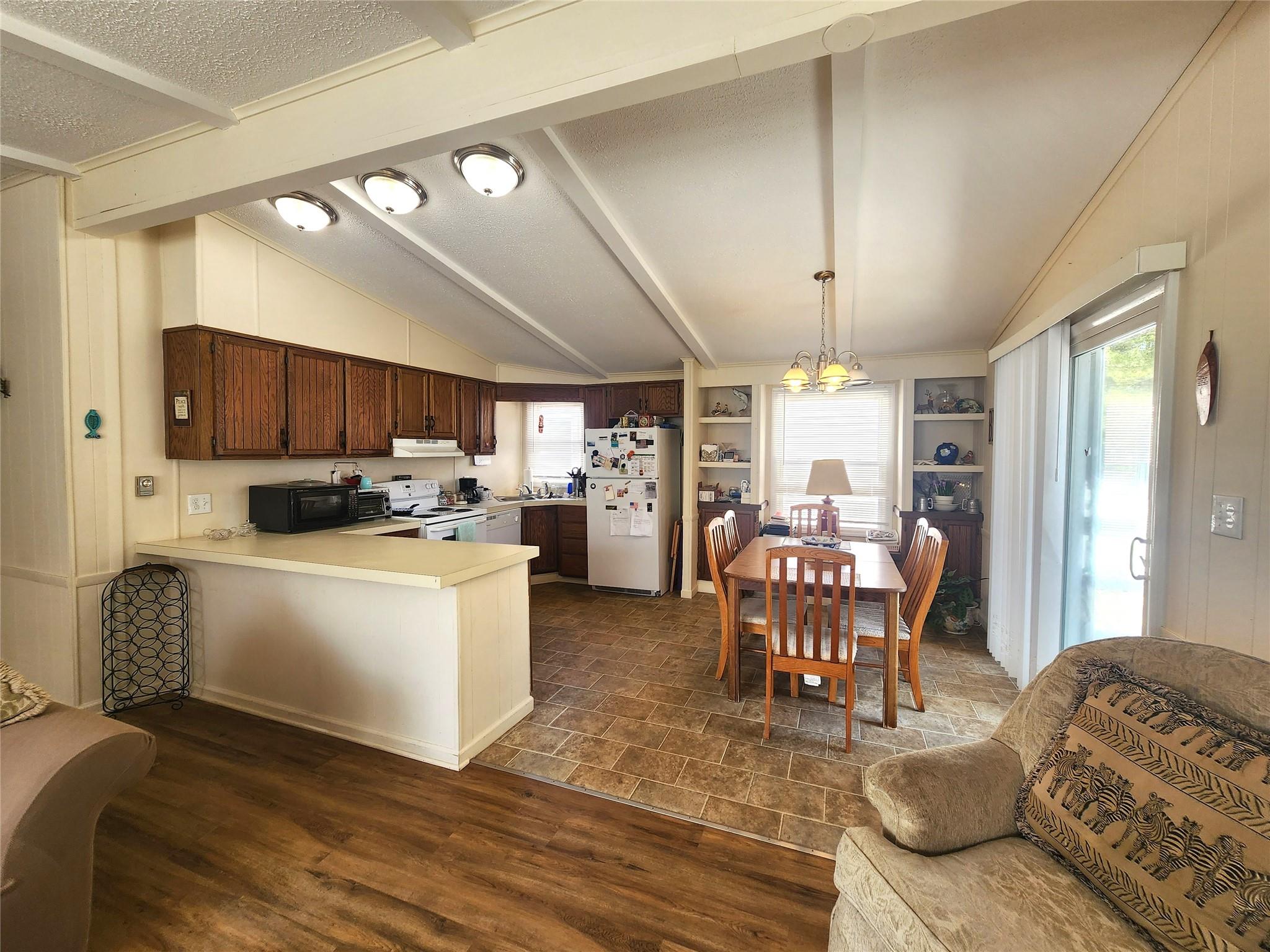 110 Village Circle, Manorville, New York image 8