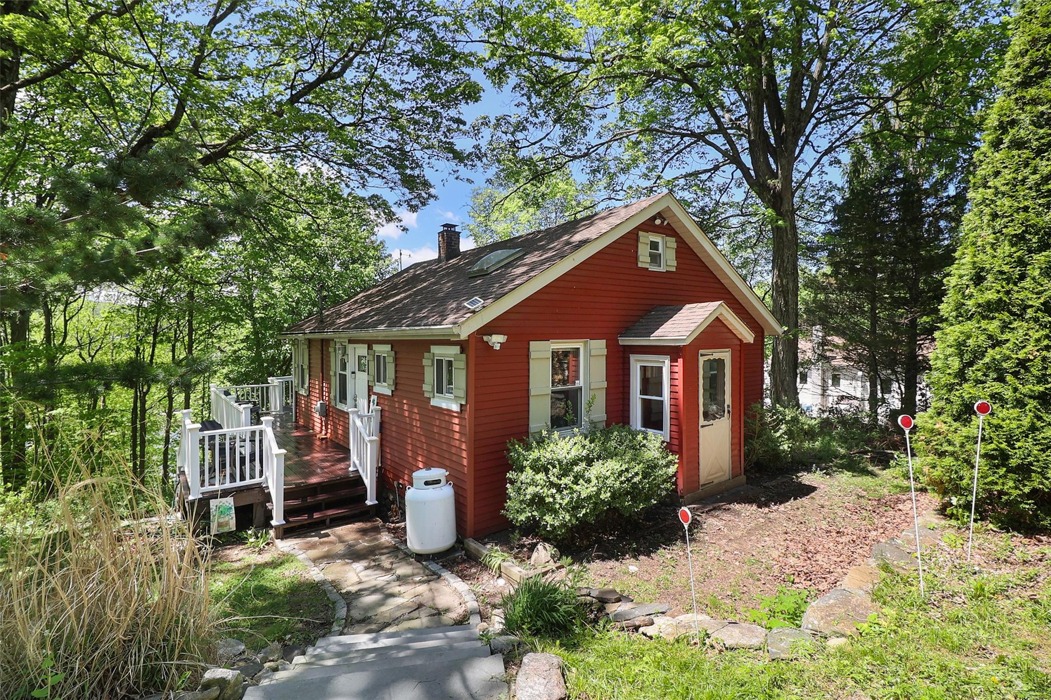 95 Montrose Drive, Carmel, New York image 2