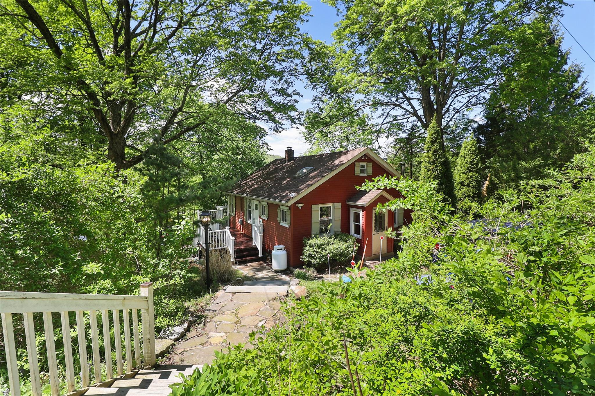 95 Montrose Drive, Carmel, New York image 1
