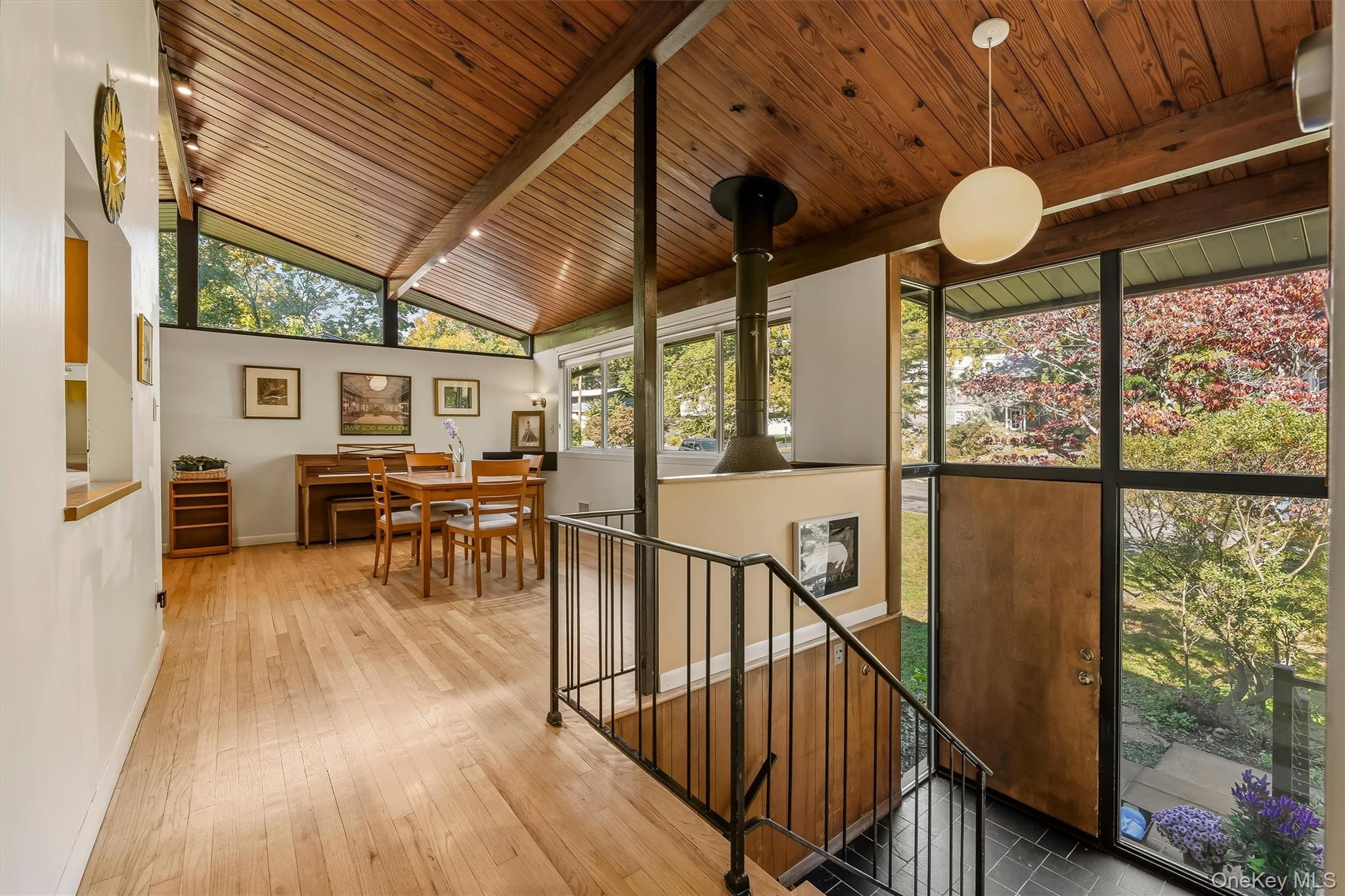 16 Crossbar Road