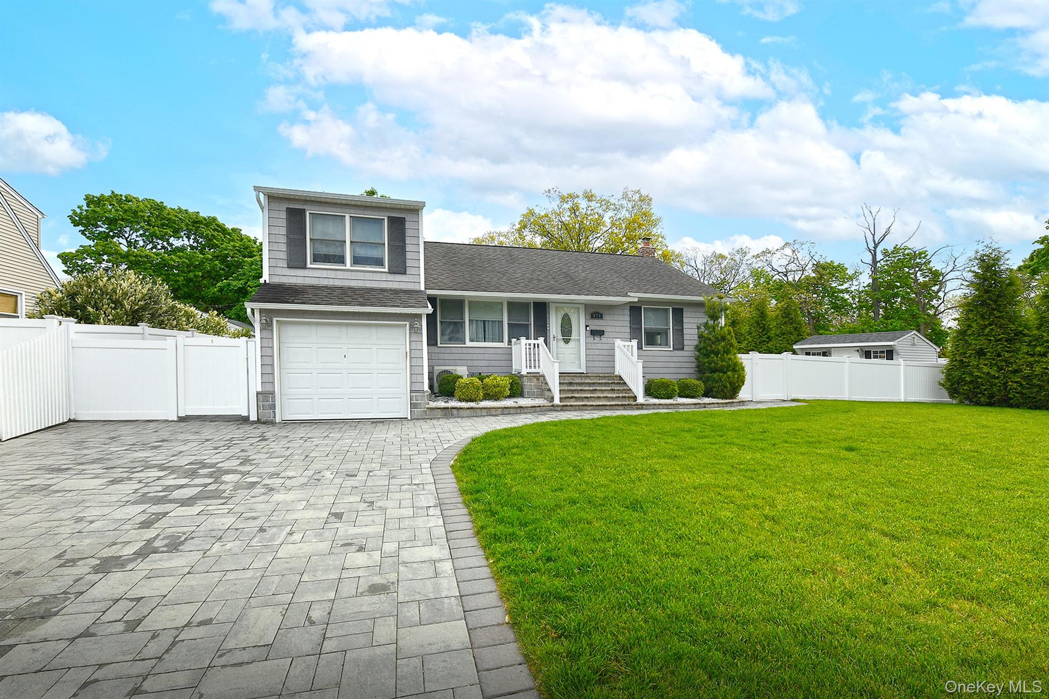 871 Pineneck Road