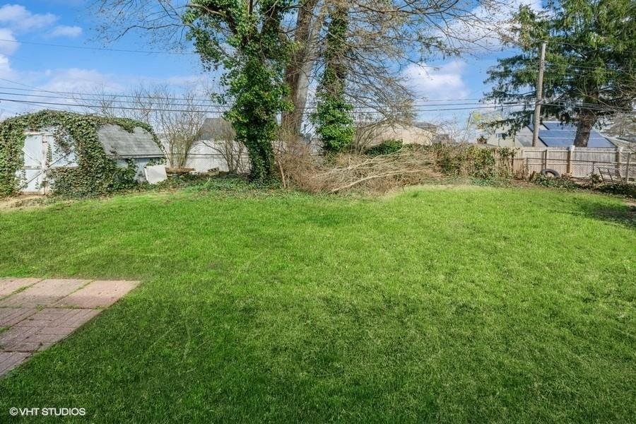 79 Greenbelt Lane, Levittown, New York image 15