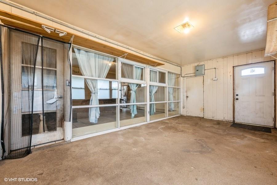79 Greenbelt Lane, Levittown, New York image 11