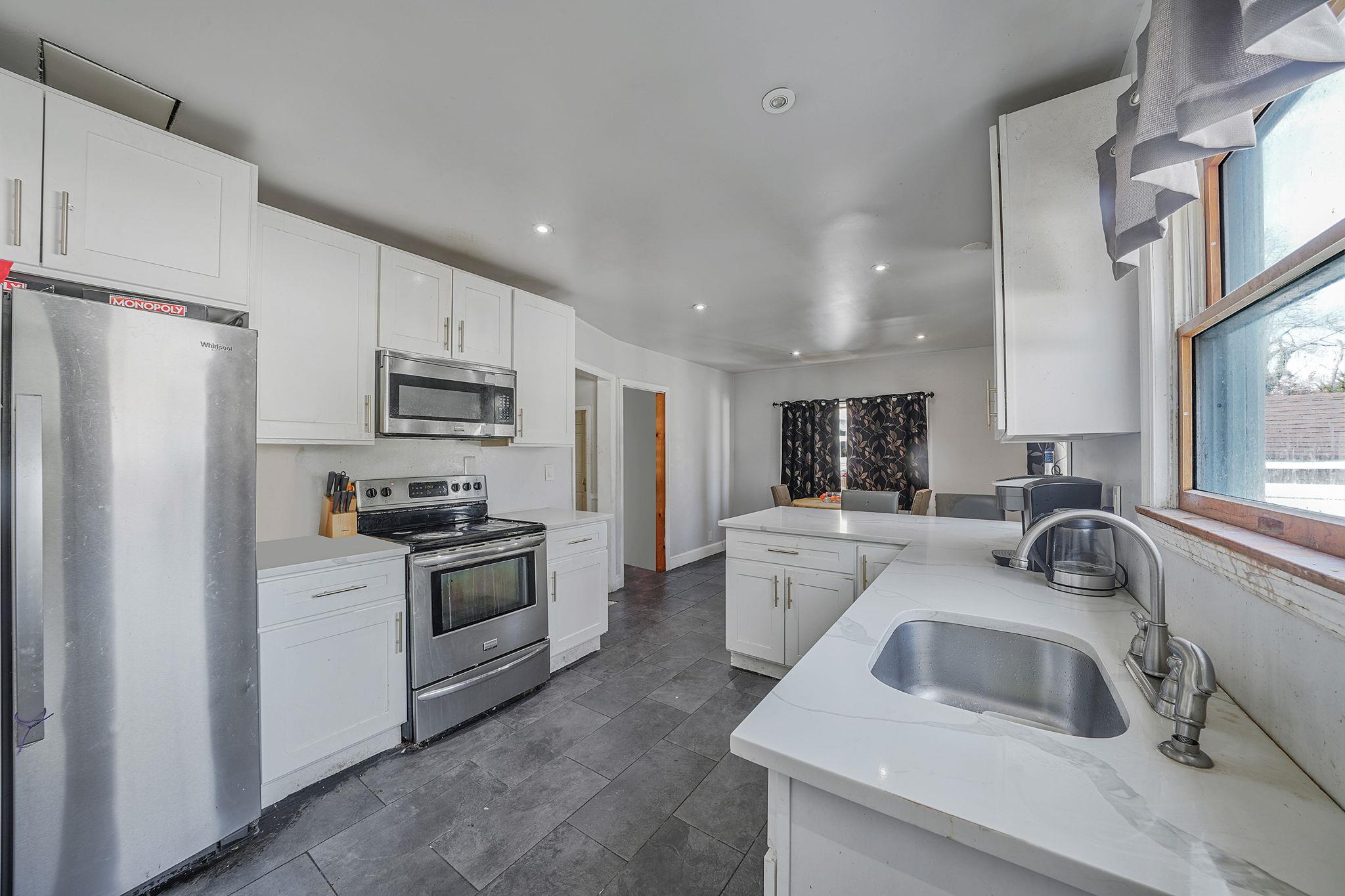 695 Koelbel Court, Baldwin, New York image 22