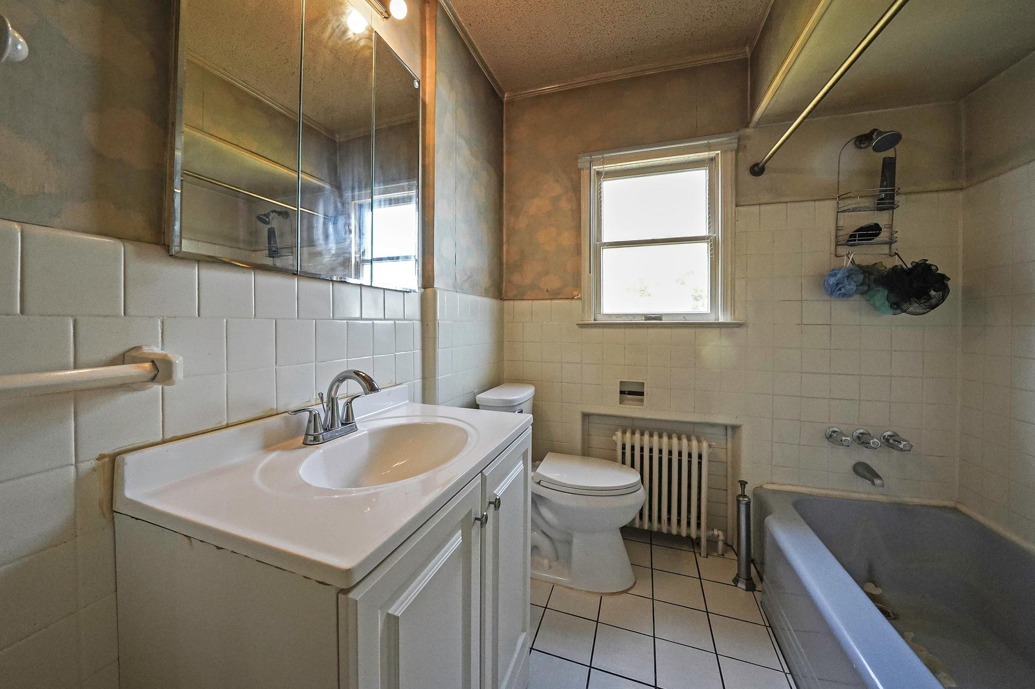 695 Koelbel Court, Baldwin, New York image 26