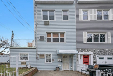 Homes For Sale - 1103 Stadium Avenue<br/> Bronx, NY 10465