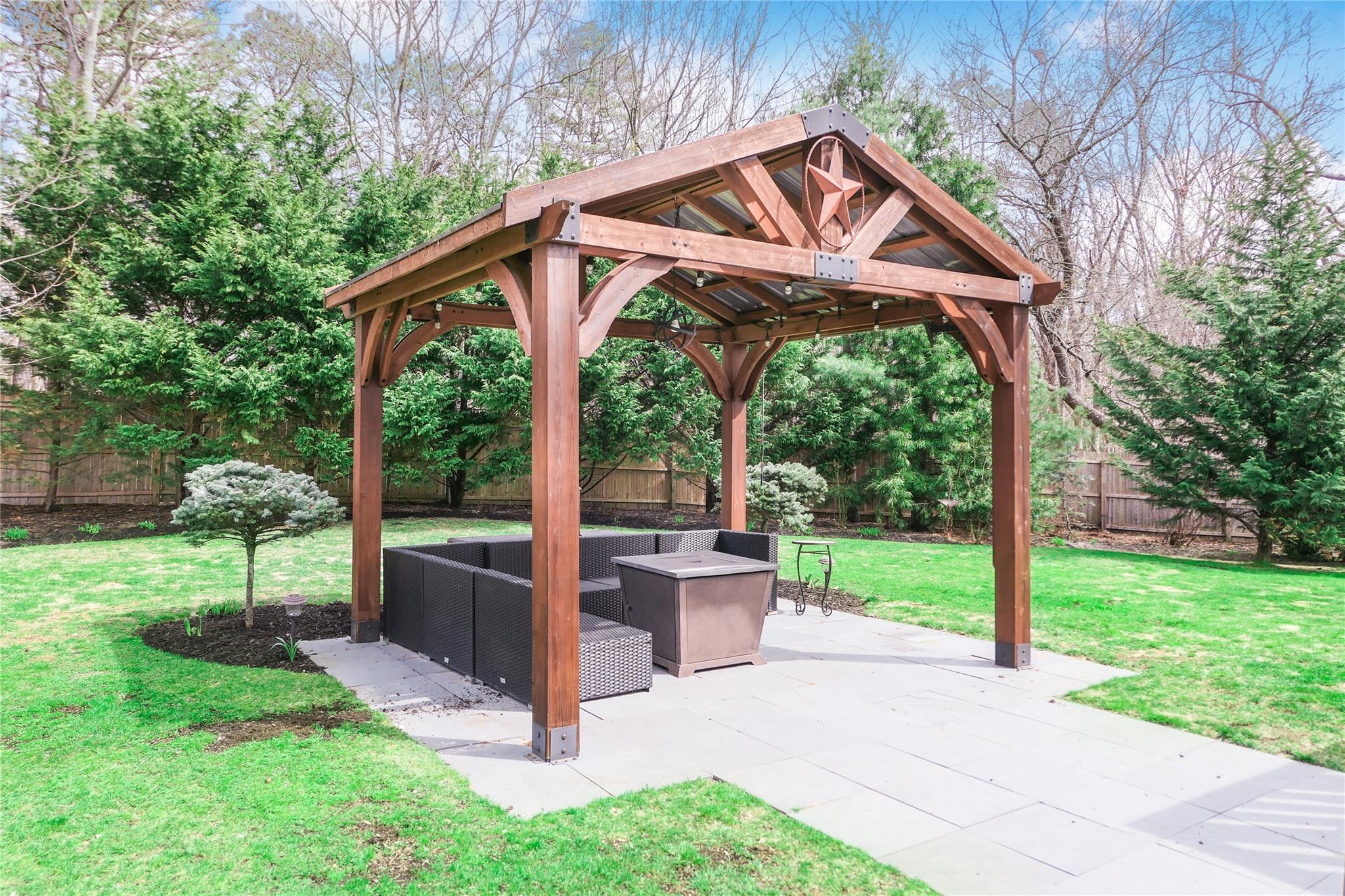 9 W Woodside Court, Patchogue, New York image 29