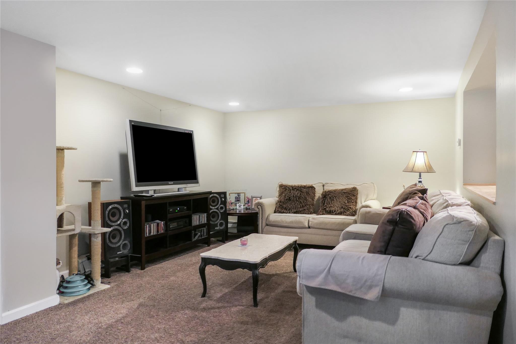 9 W Woodside Court, Patchogue, New York image 20