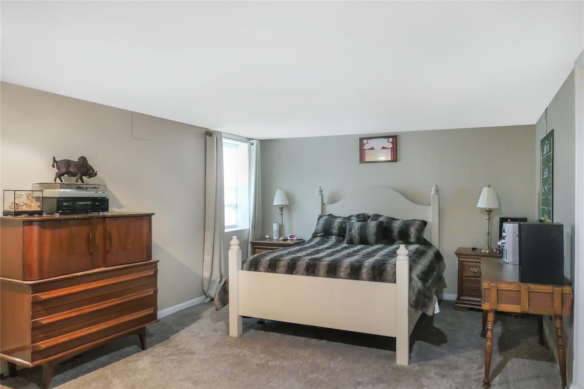 9 W Woodside Court, Patchogue, New York image 22