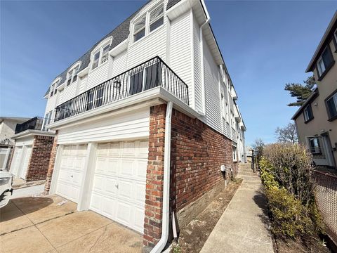 16-17 Bell Boulevard Bayside NY 11360