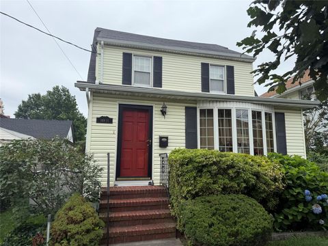 149-11 19 Avenue Whitestone NY 11357