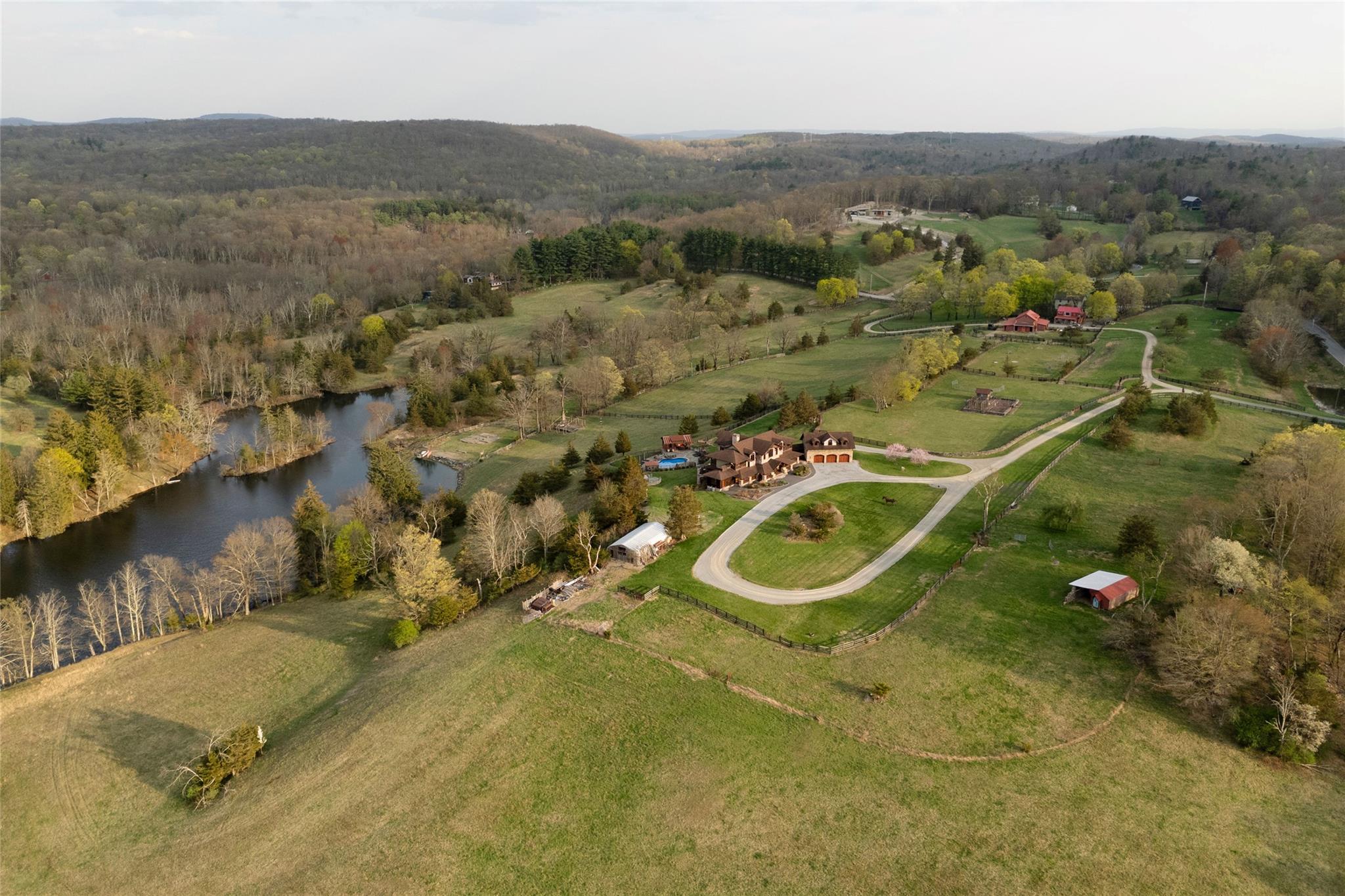 165 Drake Road, Pleasant Valley, New York image 8