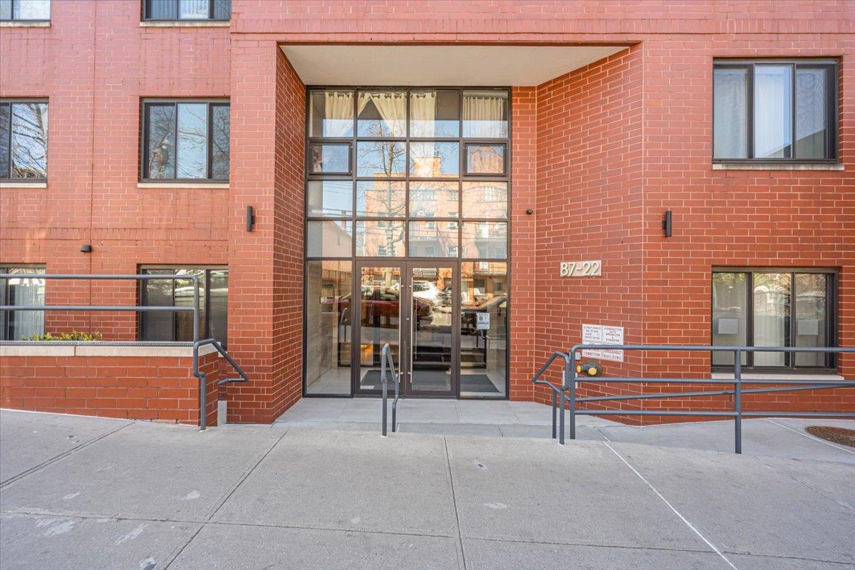 Property for Sale at 51st Avenue 4E, Elmhurst, Queens, NY - Bedrooms: 1 
Bathrooms: 1 
Rooms: 3  - $679,000
