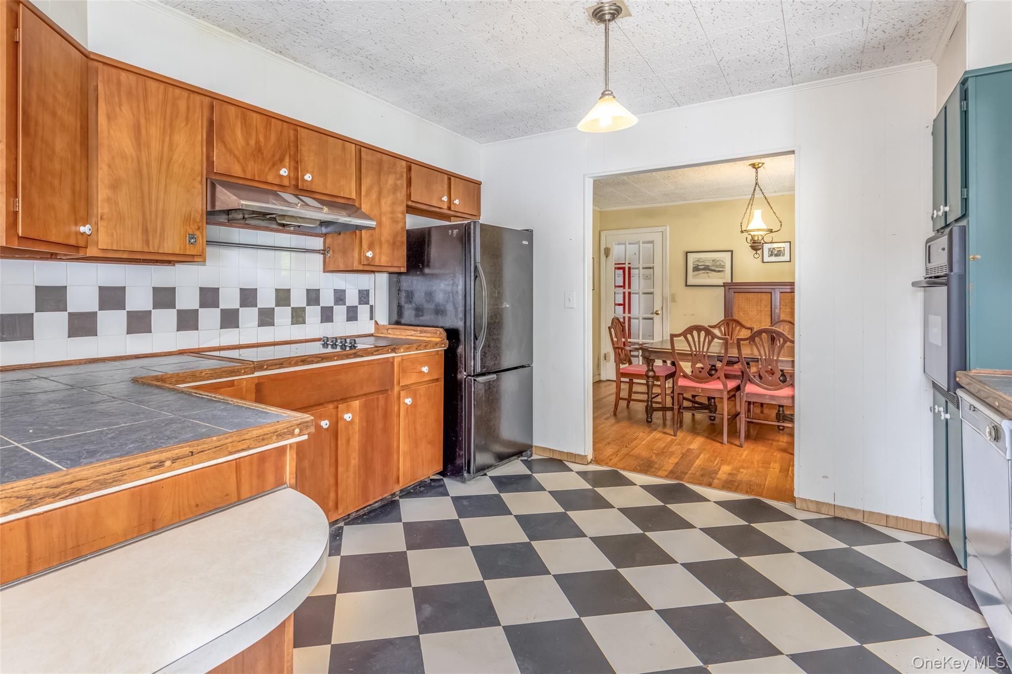 Ulster Park, New York 12487, United States, 3 Bedrooms Bedrooms, ,2 BathroomsBathrooms,Residential,Active,192327