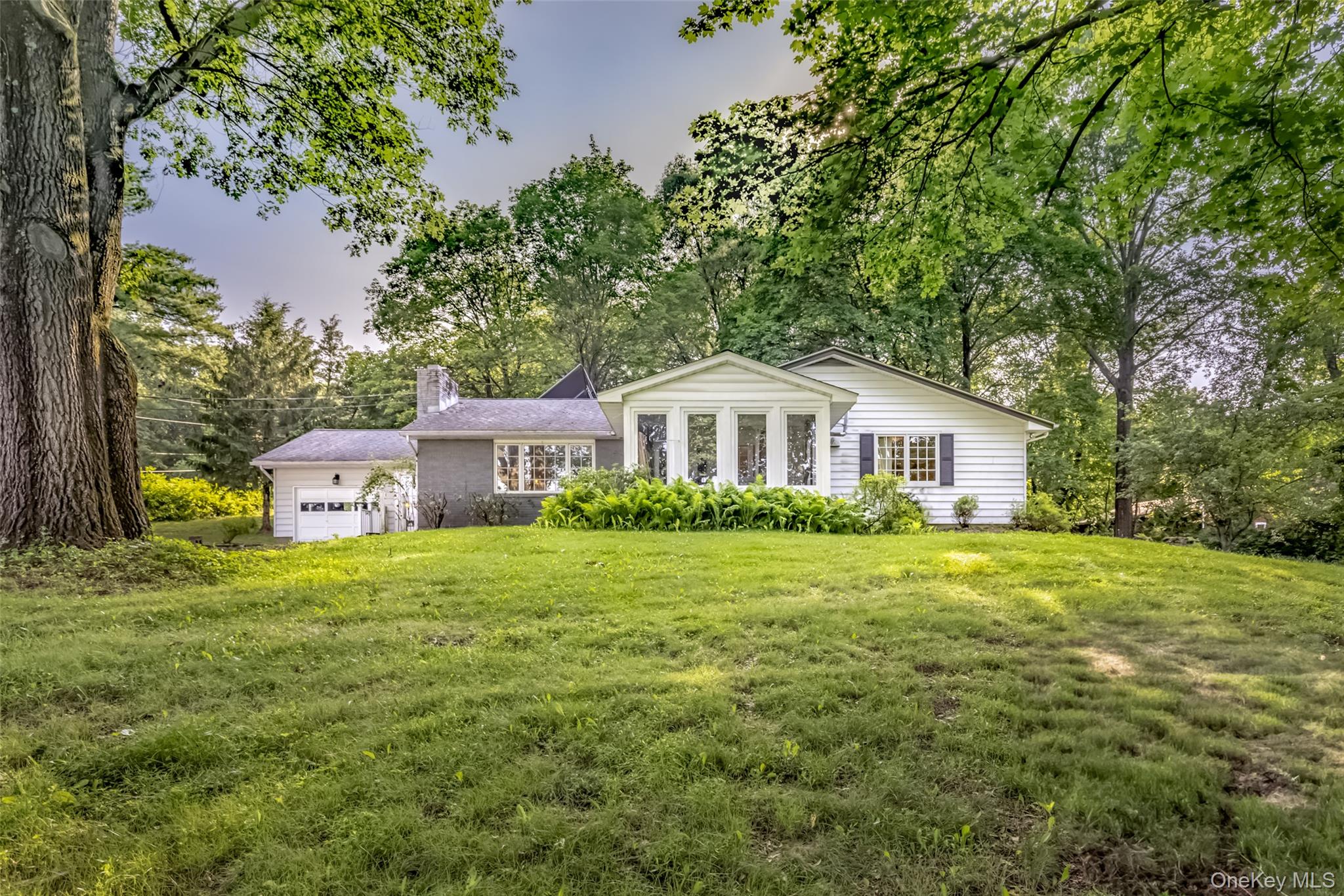 Ulster Park, New York 12487, United States, 3 Bedrooms Bedrooms, ,2 BathroomsBathrooms,Residential,Active,192327