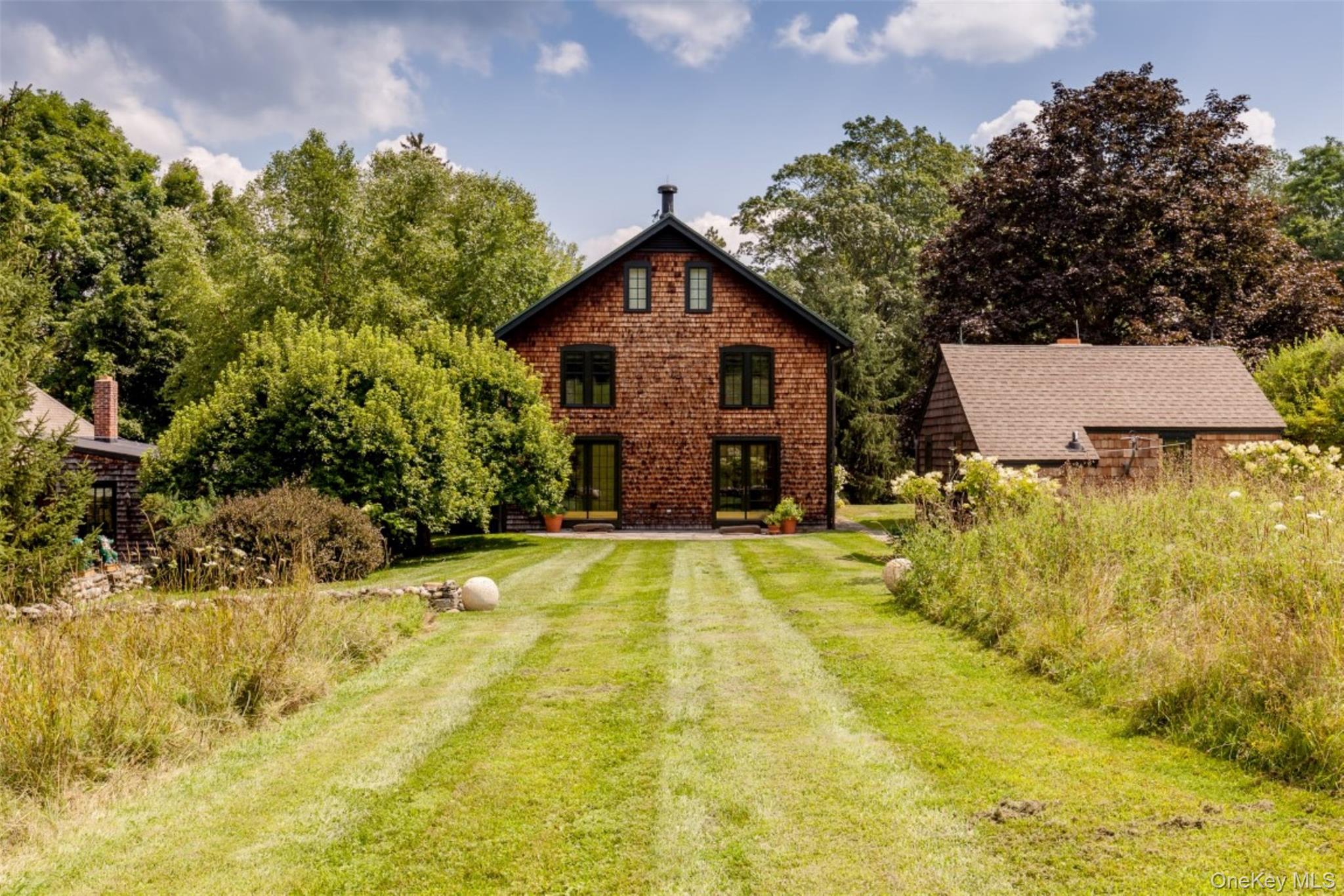 Millbrook, New York 12545, United States, 6 Bedrooms Bedrooms, ,6 BathroomsBathrooms,Residential,Active,239750