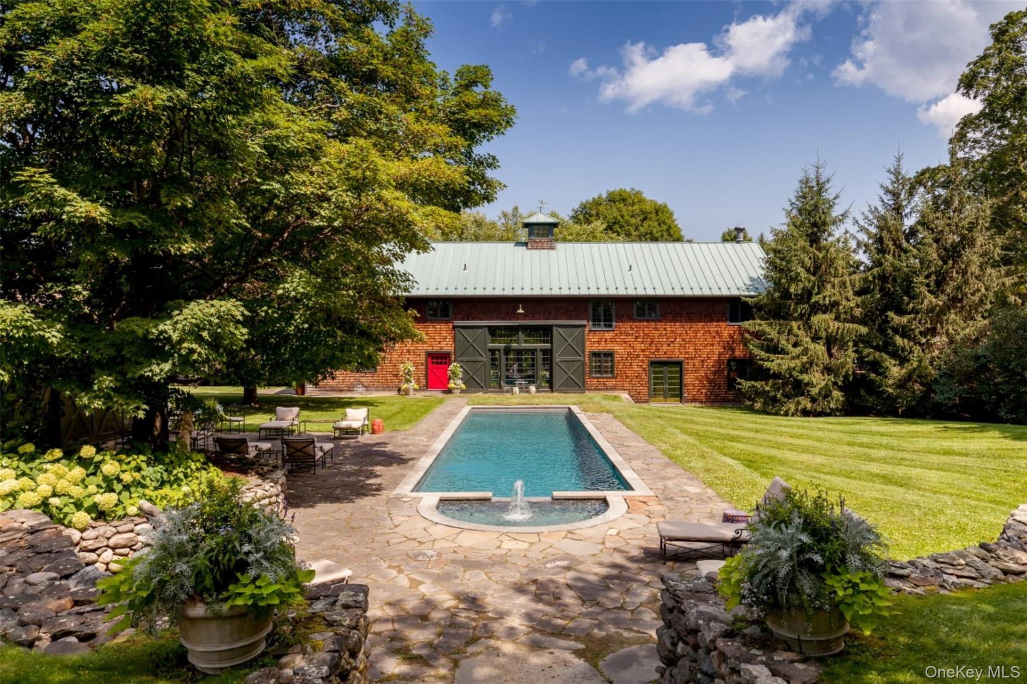 Millbrook, New York 12545, United States, 6 Bedrooms Bedrooms, ,6 BathroomsBathrooms,Residential,Active,239750