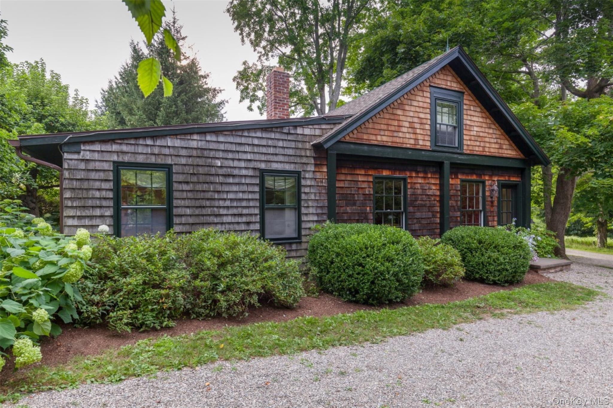 Millbrook, New York 12545, United States, 6 Bedrooms Bedrooms, ,6 BathroomsBathrooms,Residential,Active,239750