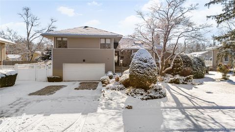 98 Birchwood Park Drive Jericho NY 11753