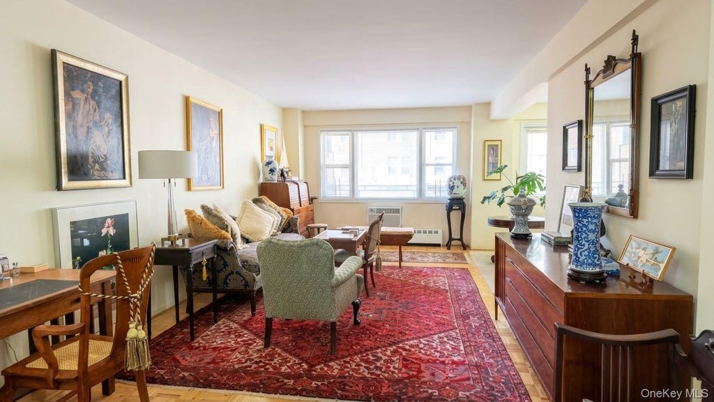Photo of 16010 89th ave AVE #3B, Jamaica, NY 11432 (MLS # 1067617)