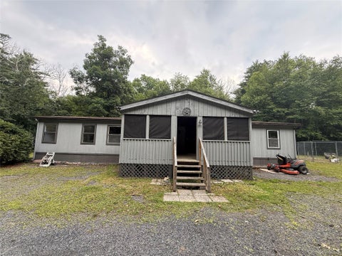 Mobile Home For Sale - 61 W Peenpack Trail<br/> Sparrowbush, NY 12780