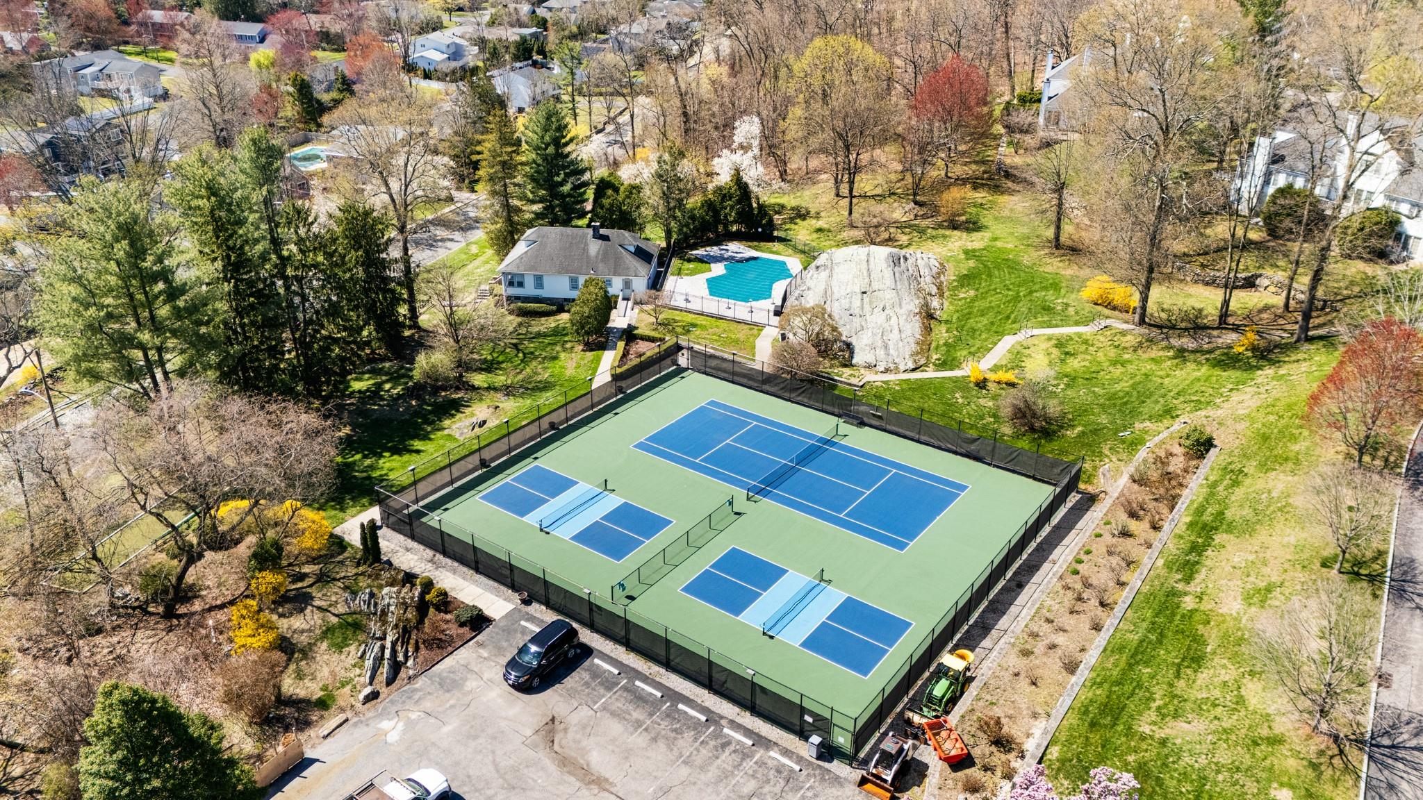 61 Brook Hills Circle, White Plains, New York image 21