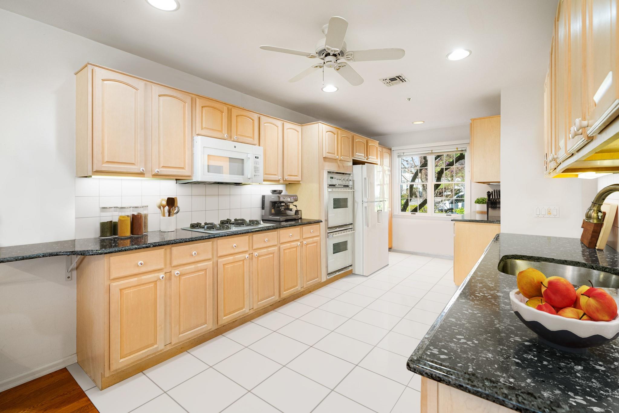 61 Brook Hills Circle, White Plains, New York image 12