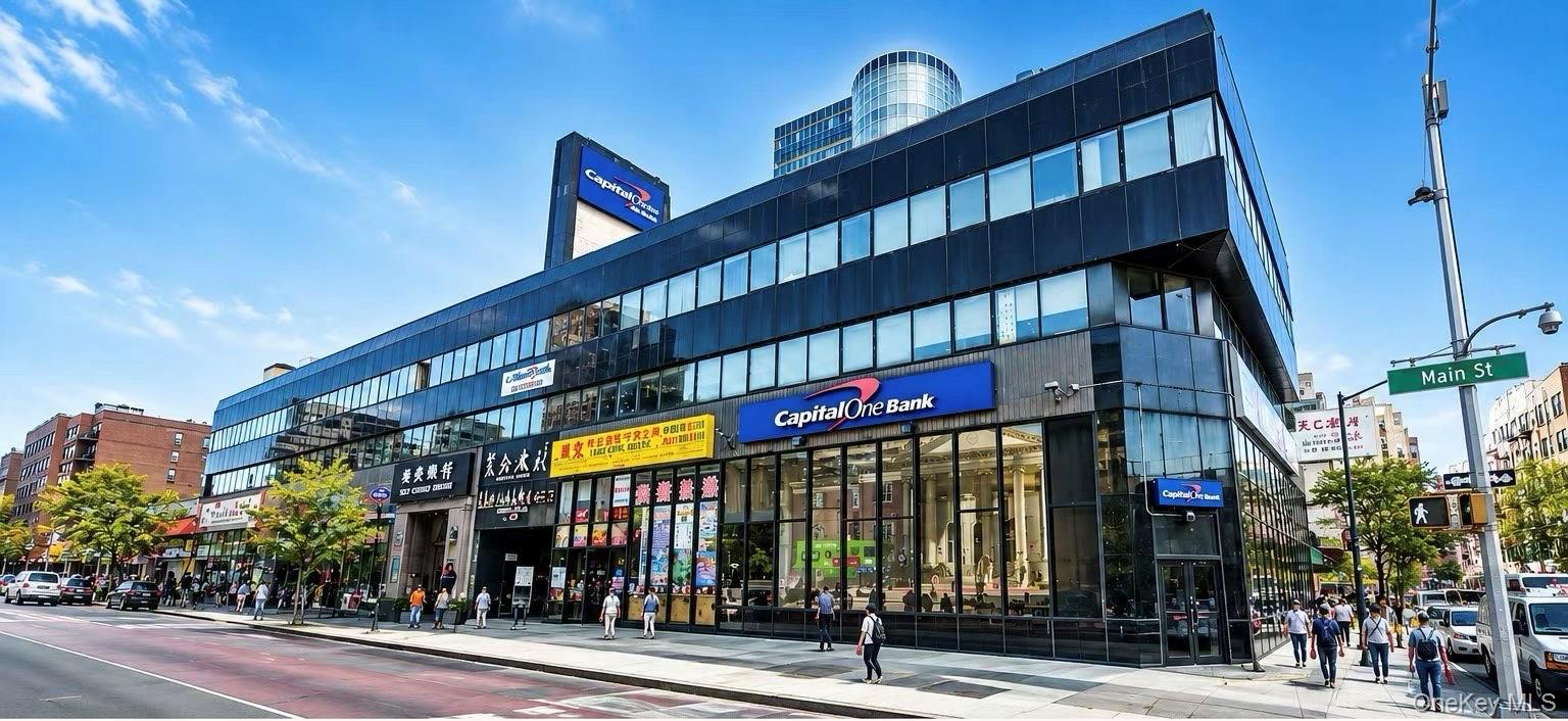 41-60 Main St, Flushing, NY 11354