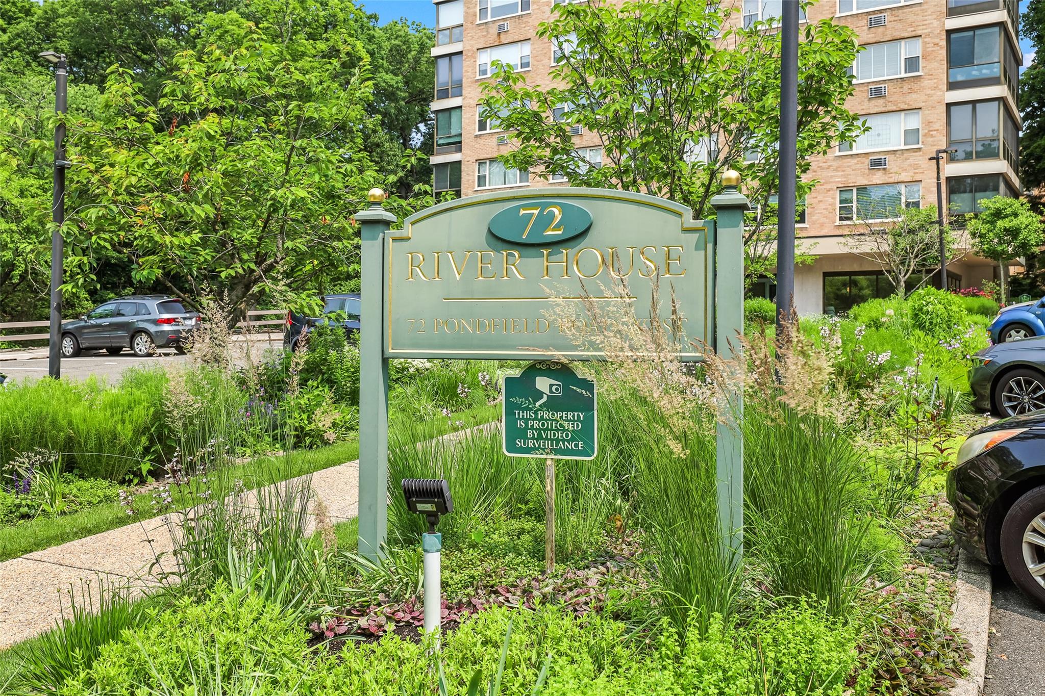72 Pondfield Road 1H