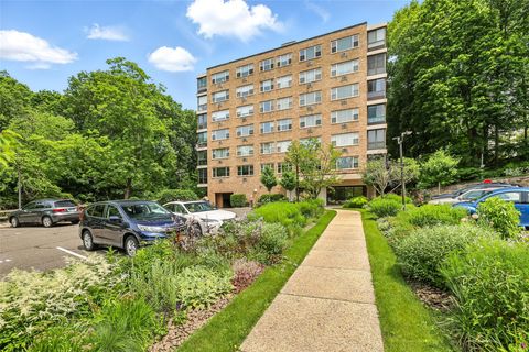 72 Pondfield Road 1H Bronxville NY 10708