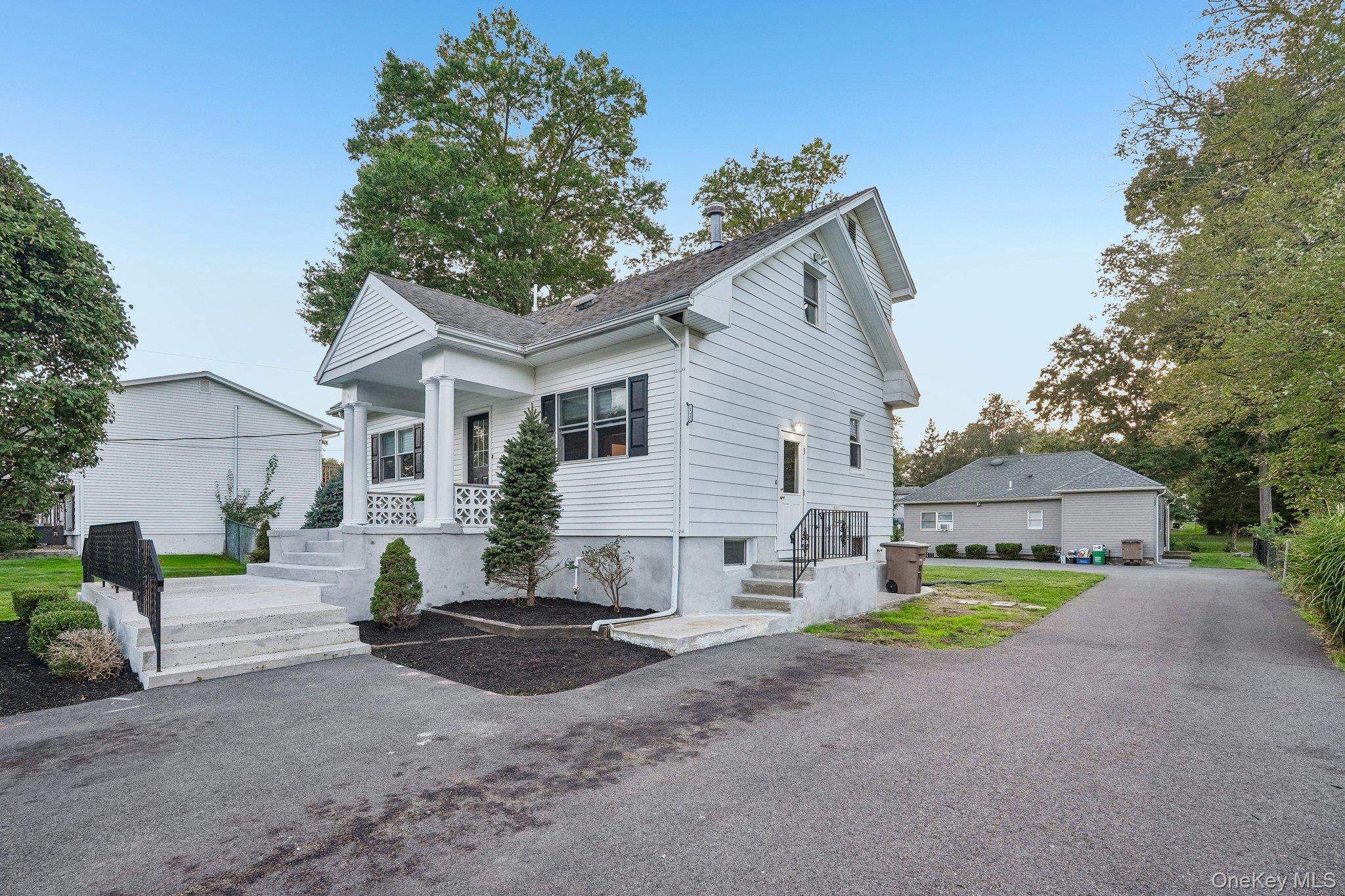 120-122 Highway Avenue