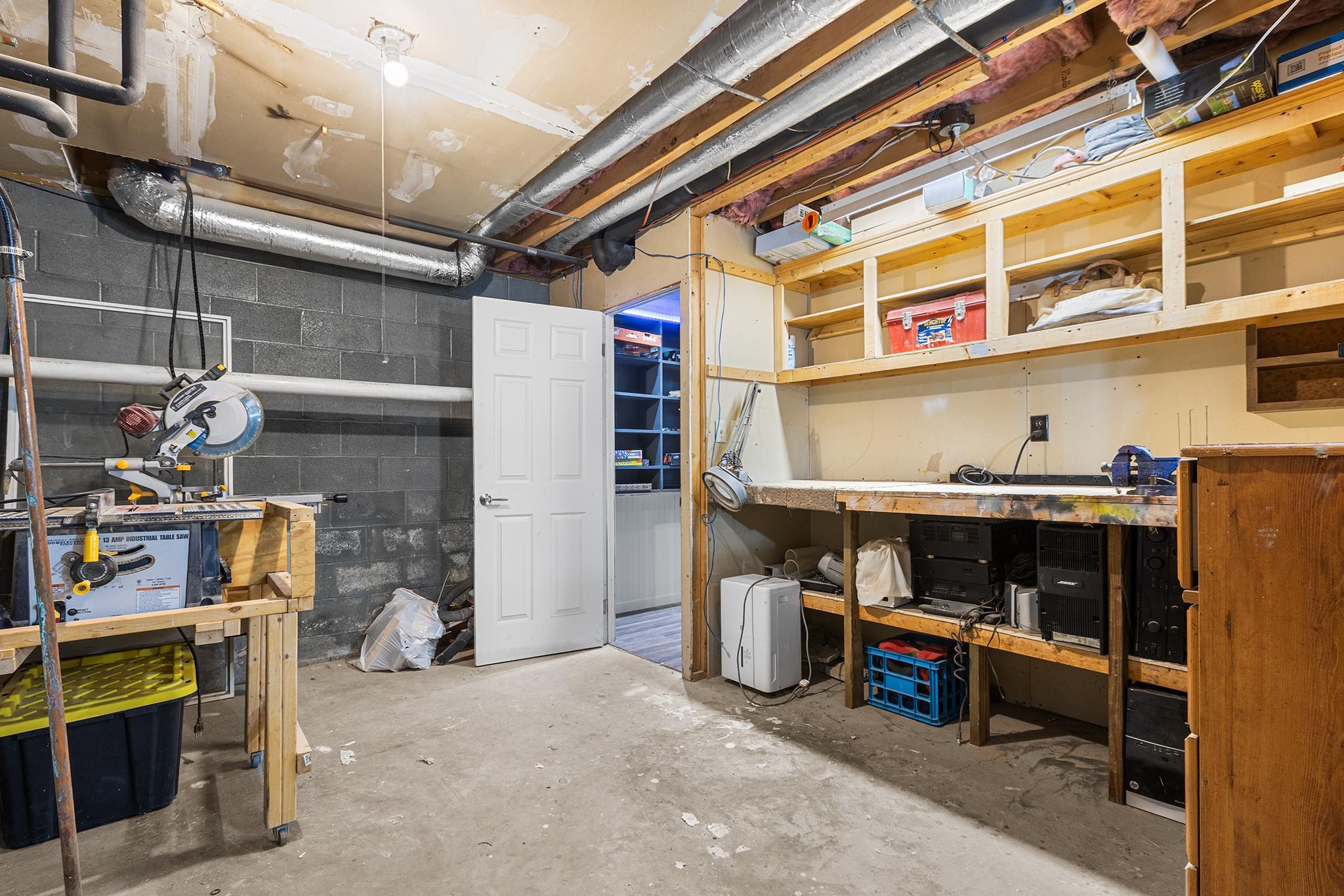 194 Overlook Road, Poughkeepsie, New York image 32