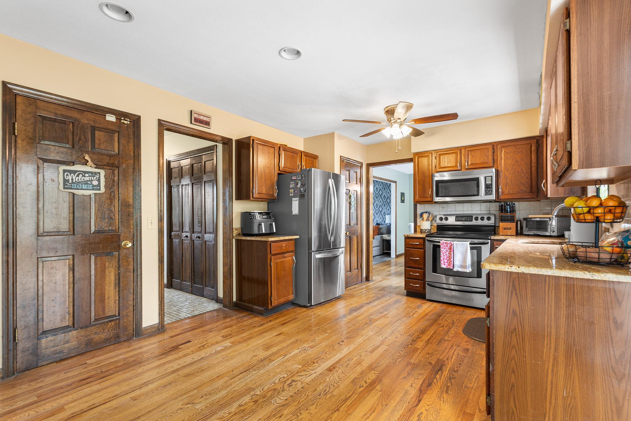 194 Overlook Road, Poughkeepsie, New York image 11