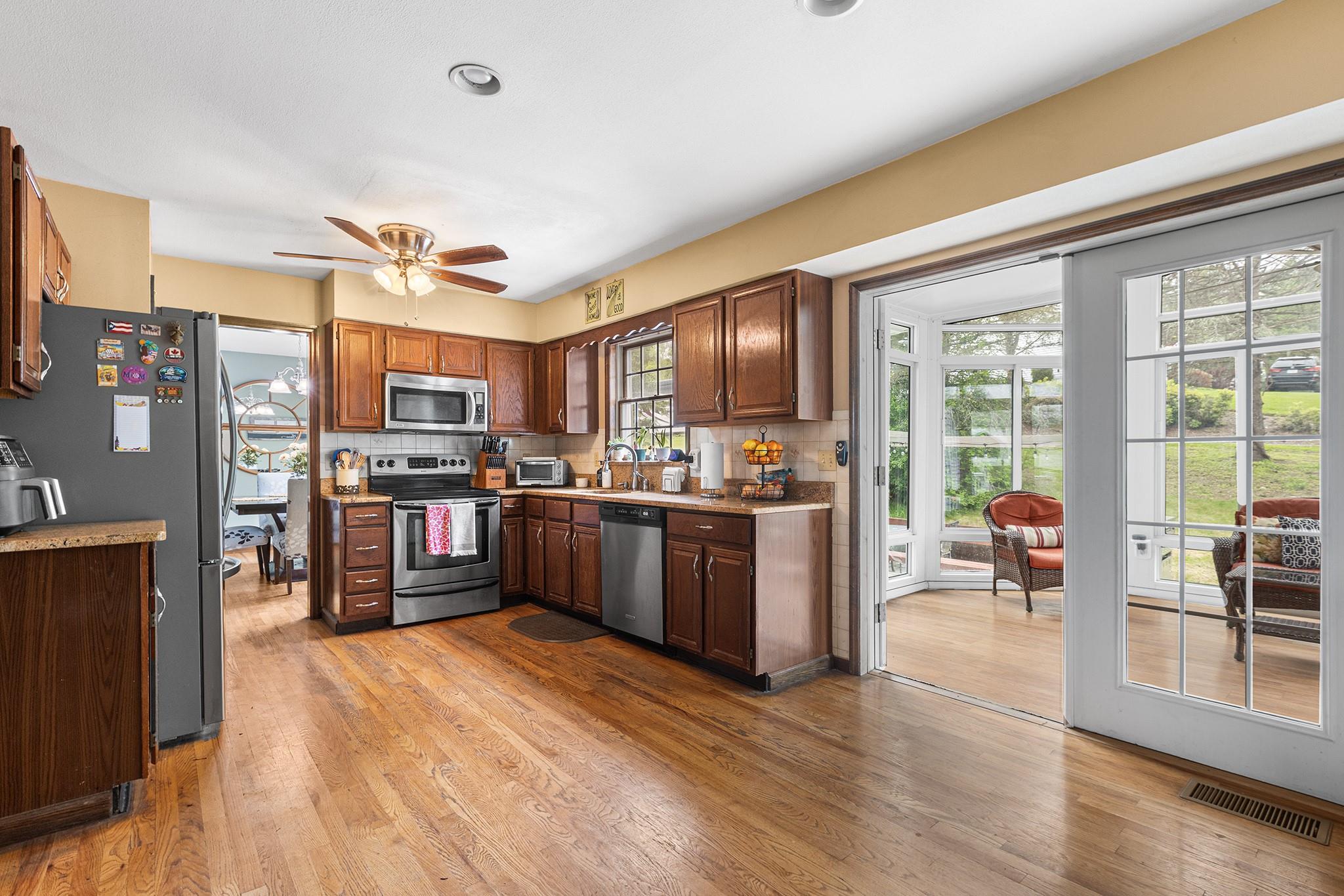 194 Overlook Road, Poughkeepsie, New York image 10
