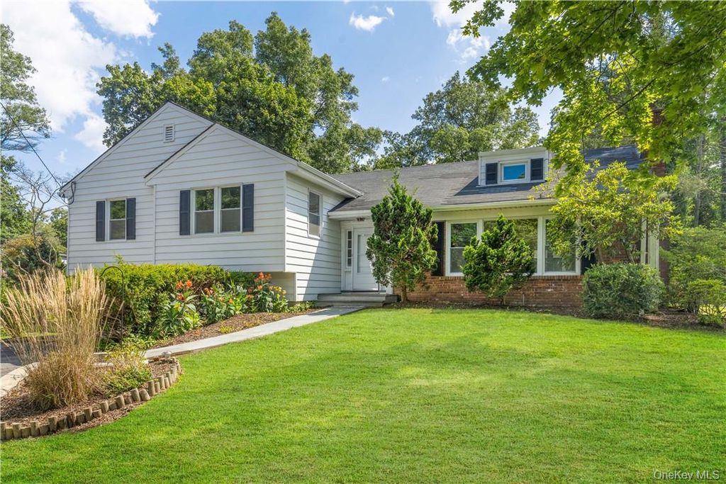 Photo of 228 Union Avenue, Harrison, NY 10528 (MLS # 939640)