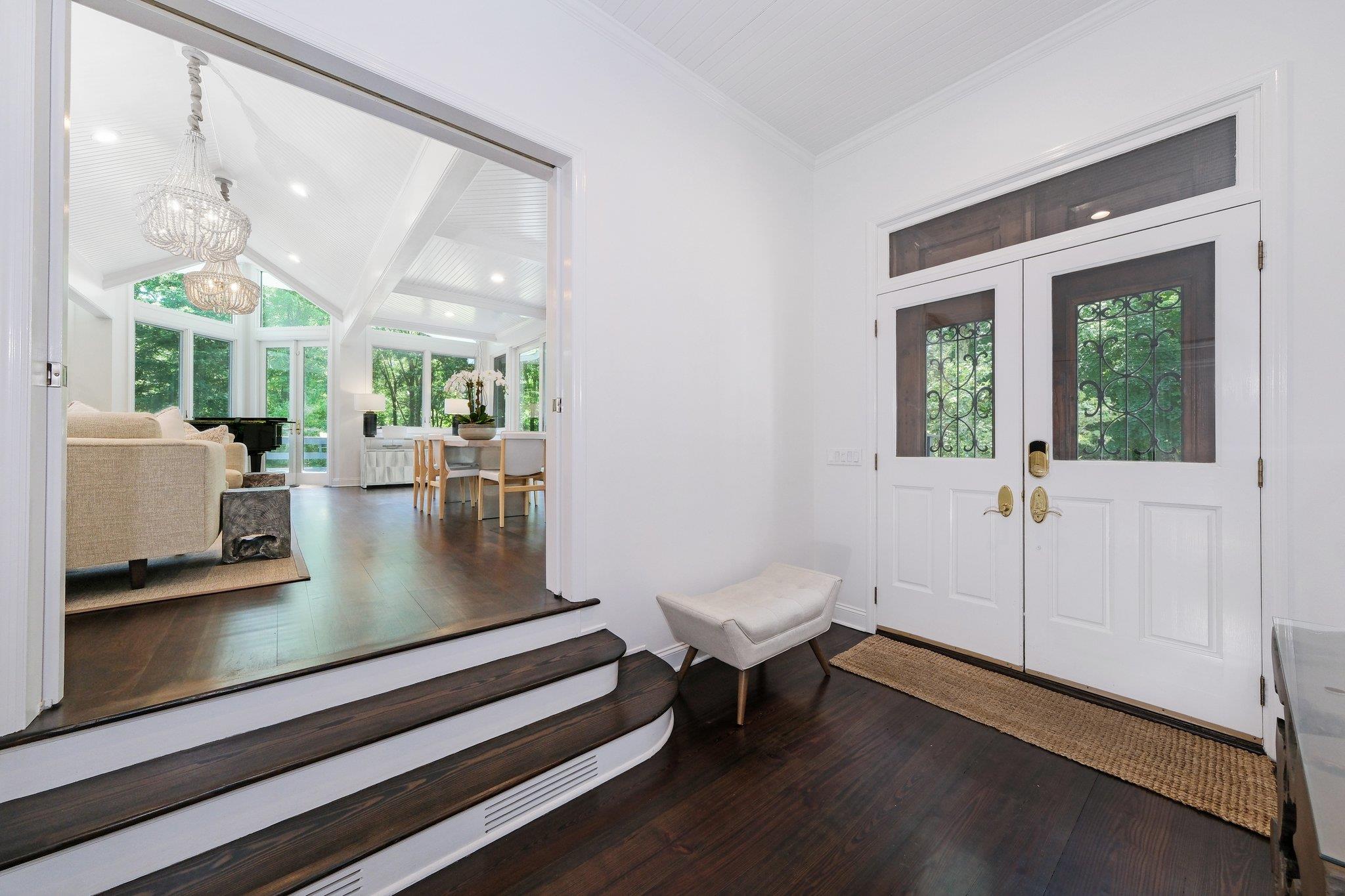 652 Long Hill Road, Briarcliff Manor, New York image 2