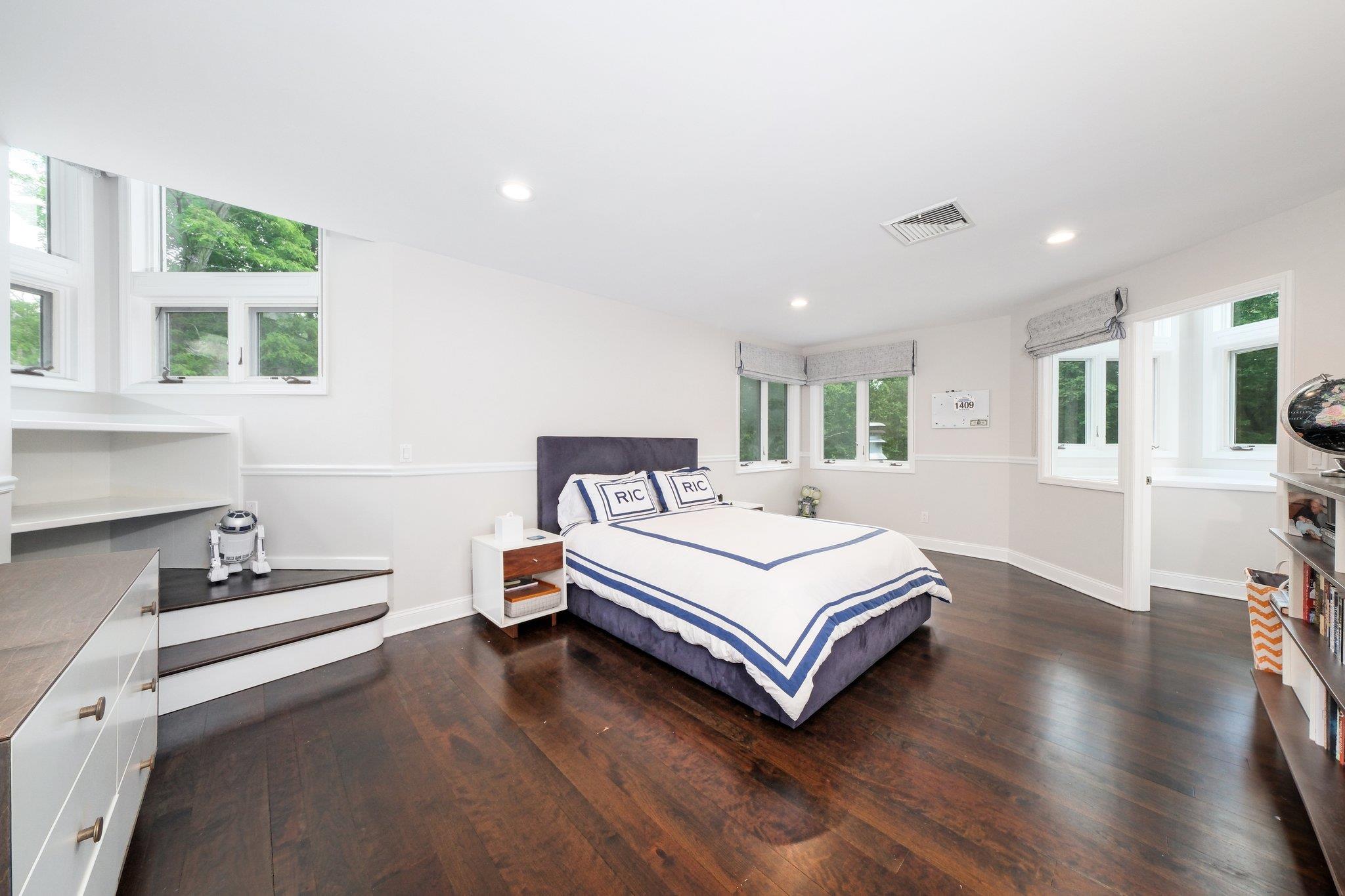 652 Long Hill Road, Briarcliff Manor, New York image 19