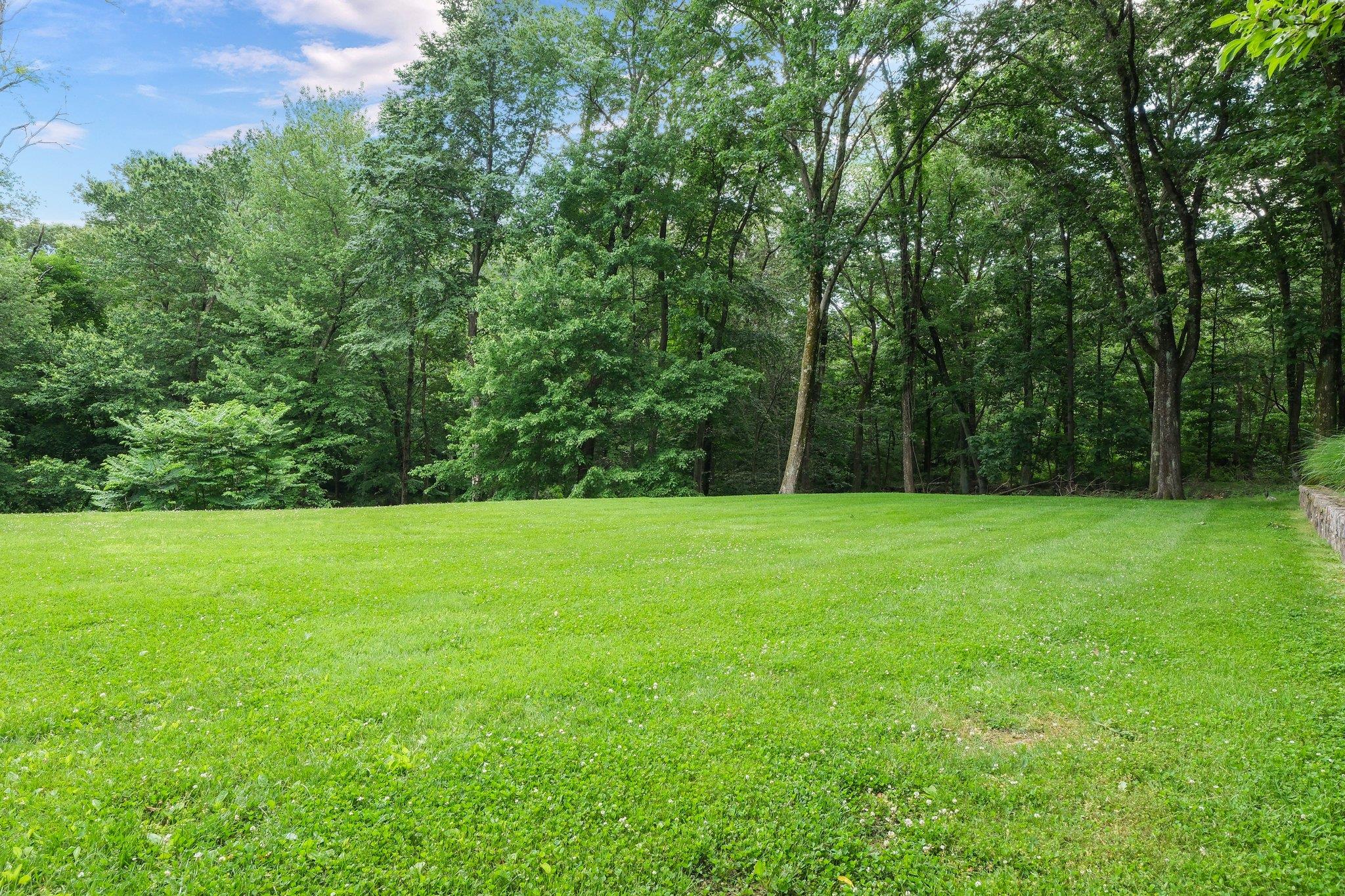 652 Long Hill Road, Briarcliff Manor, New York image 39