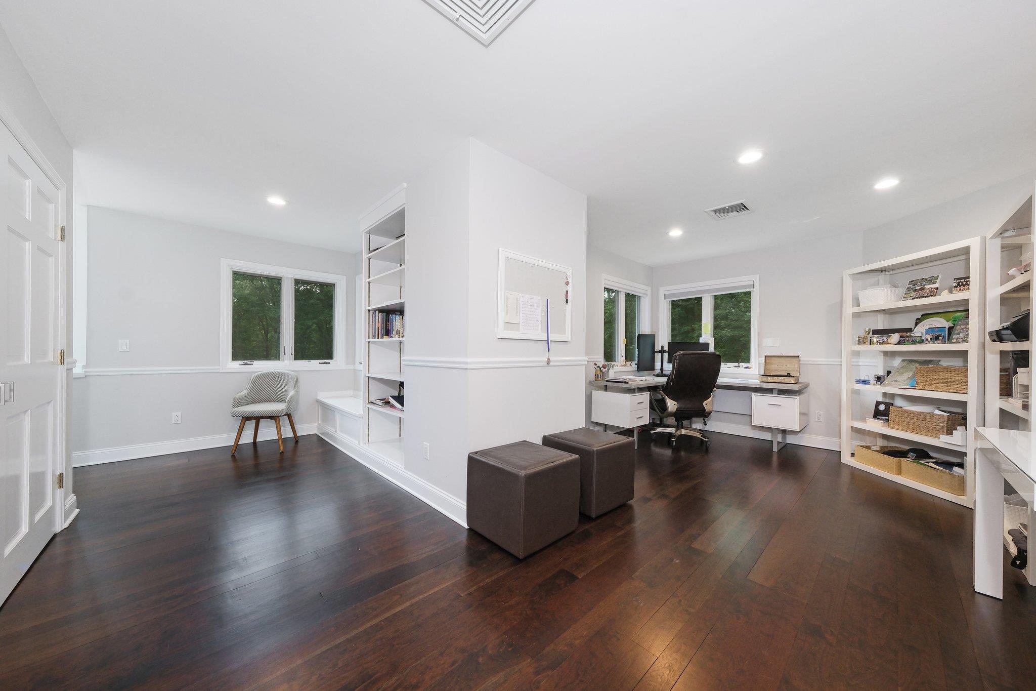 652 Long Hill Road, Briarcliff Manor, New York image 25