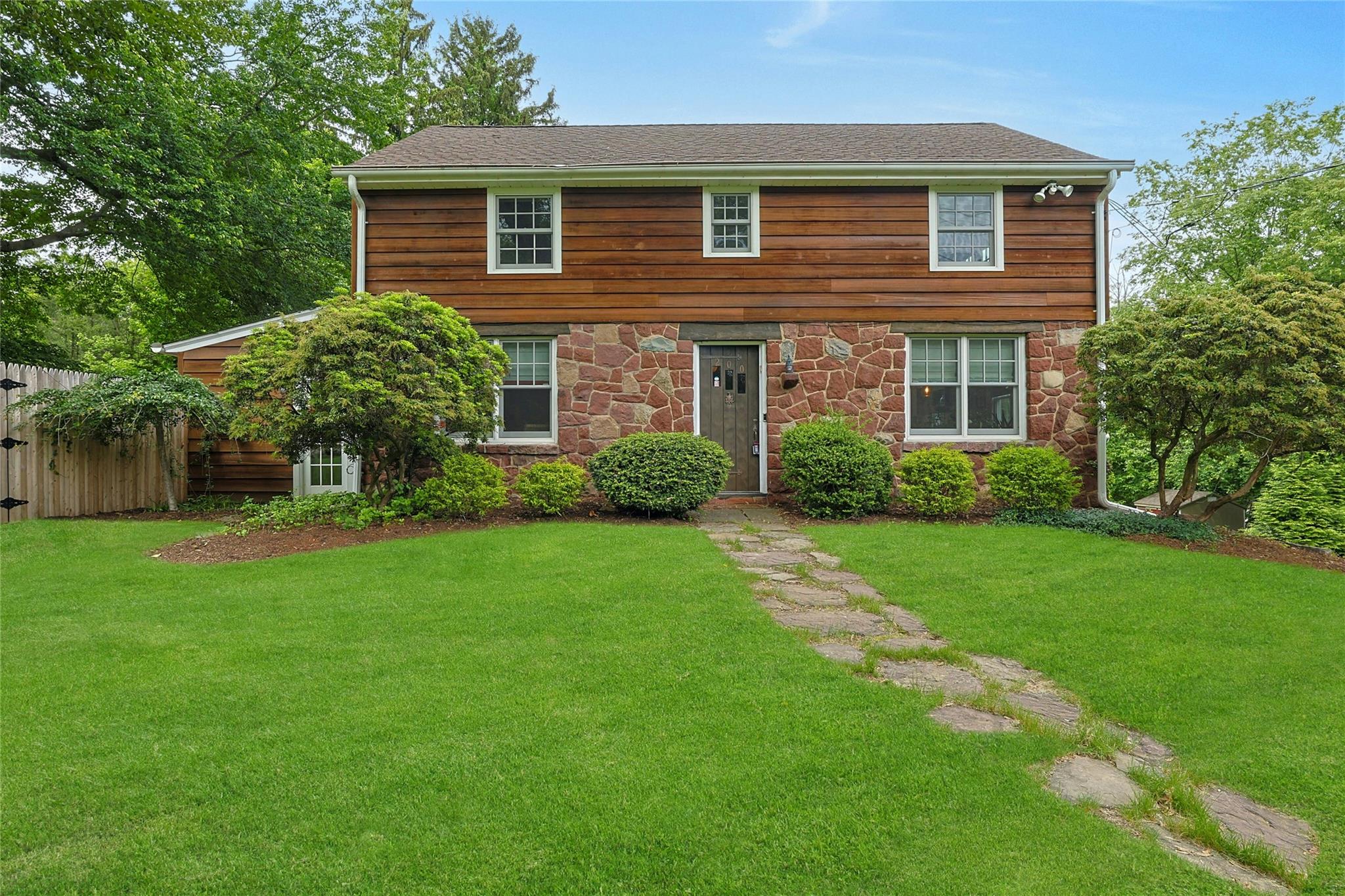 200 New Hempstead Road, New City, New York image 2