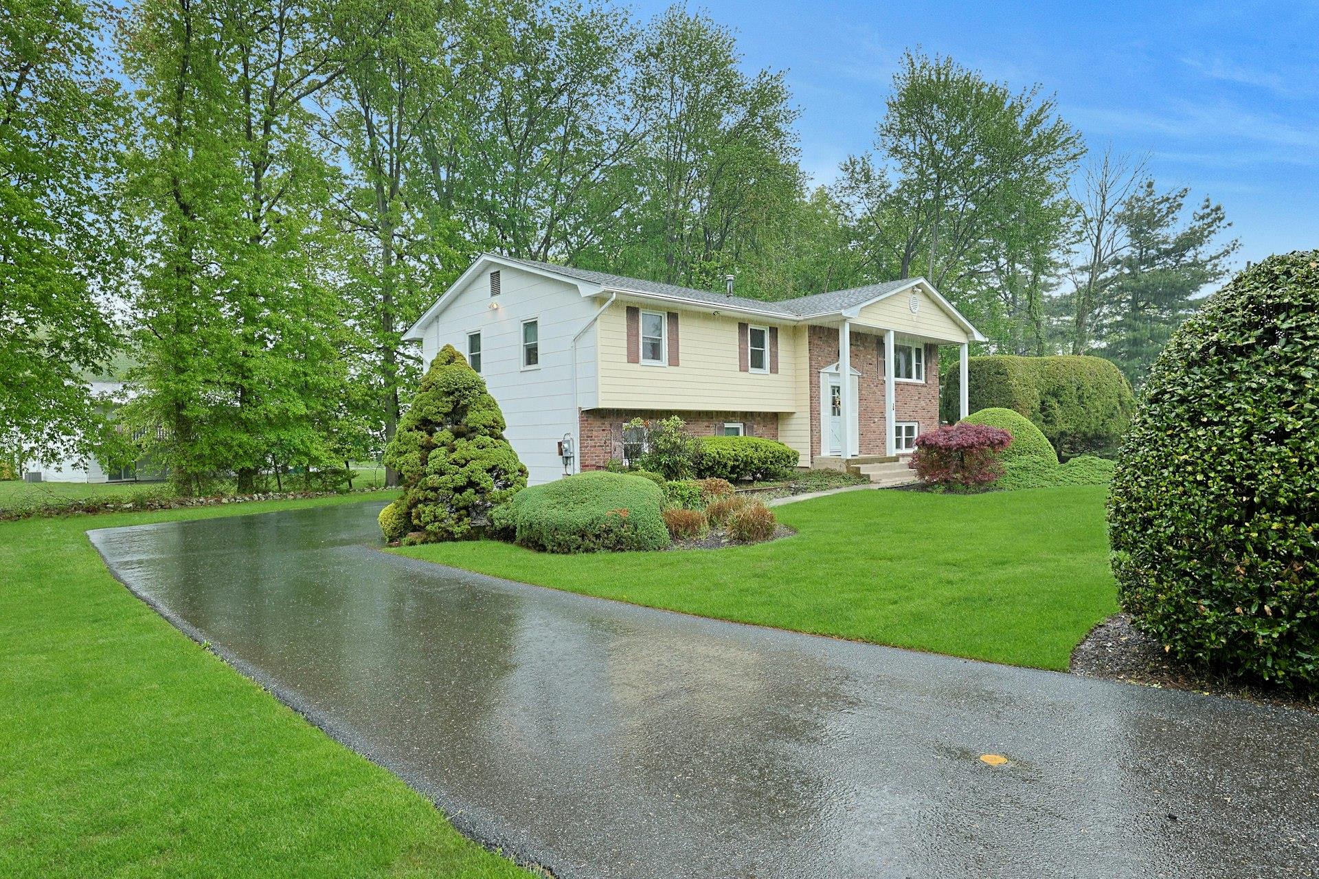 26 Preakness Lane