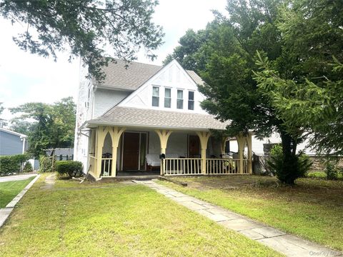 Homes For Sale - 5 Crest Place<br/> Elmsford, NY 10523