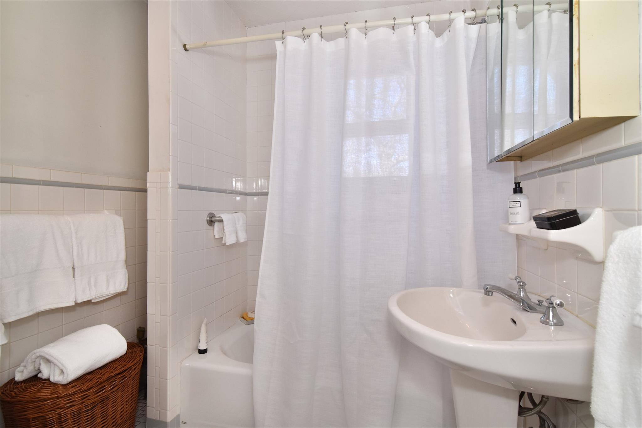 37 Carwall Avenue, Mount Vernon, New York image 17