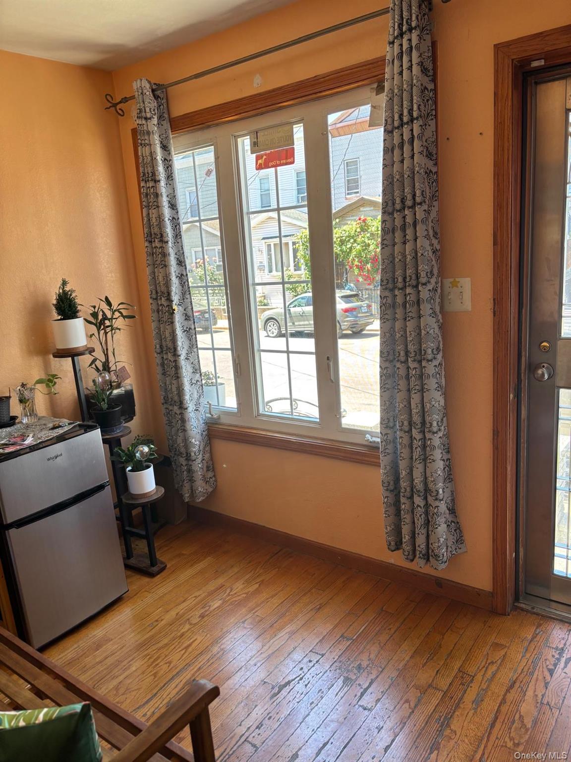 9109 139th Street - Photo 2