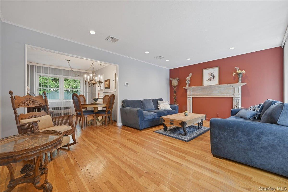 1270 Dahlia Lane