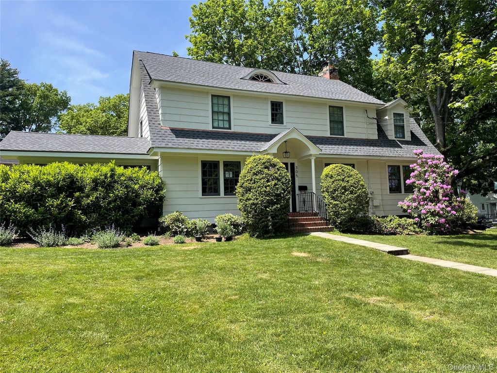 Photo of 305 S Barry Avenue, Mamaroneck, NY 10543 (MLS # 984480)