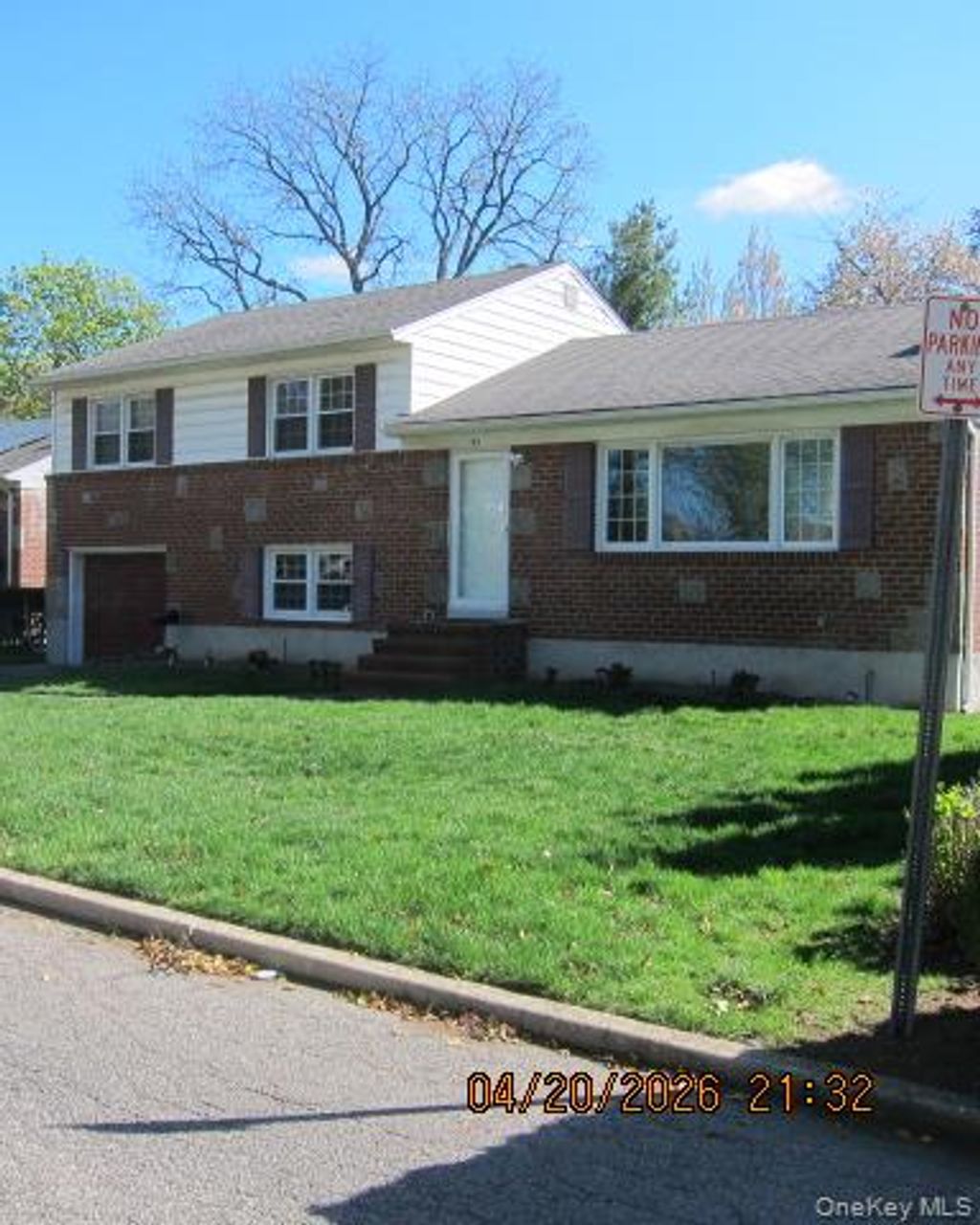 Photo of 93 Woodview Road, West Hempstead, NY 11552 (MLS # 988463)