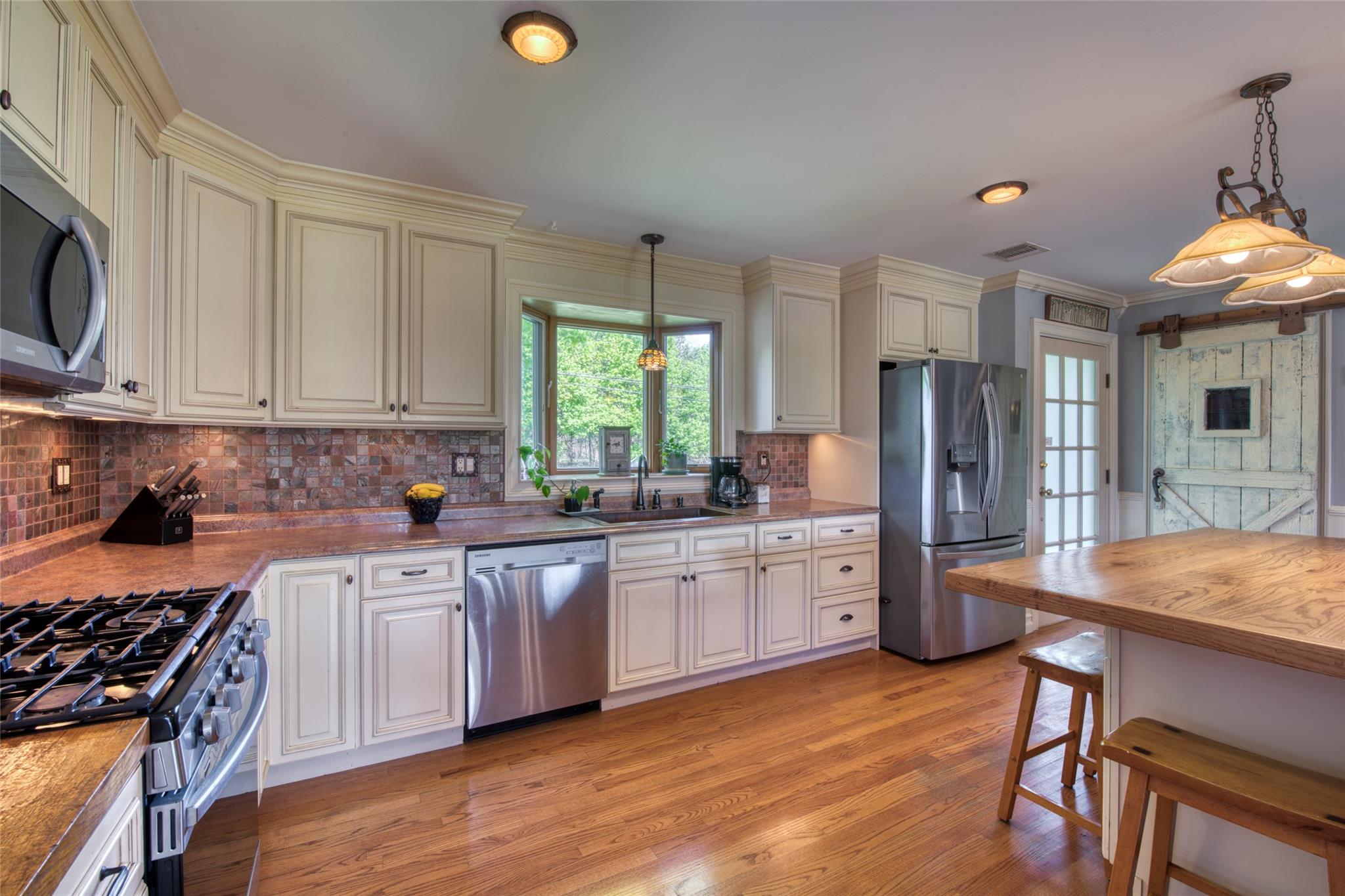 121 Fresh Pond Avenue, Calverton, New York image 4