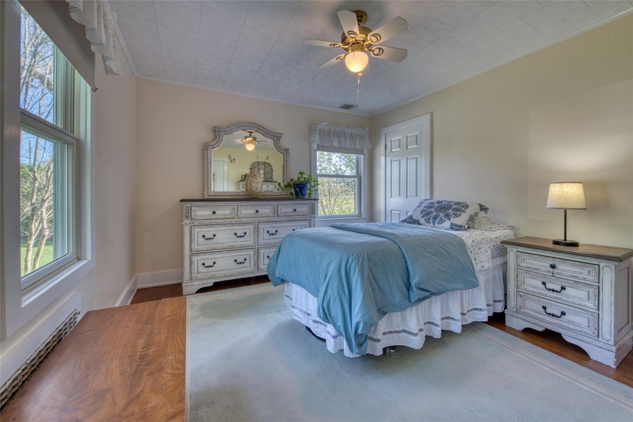 121 Fresh Pond Avenue, Calverton, New York image 10