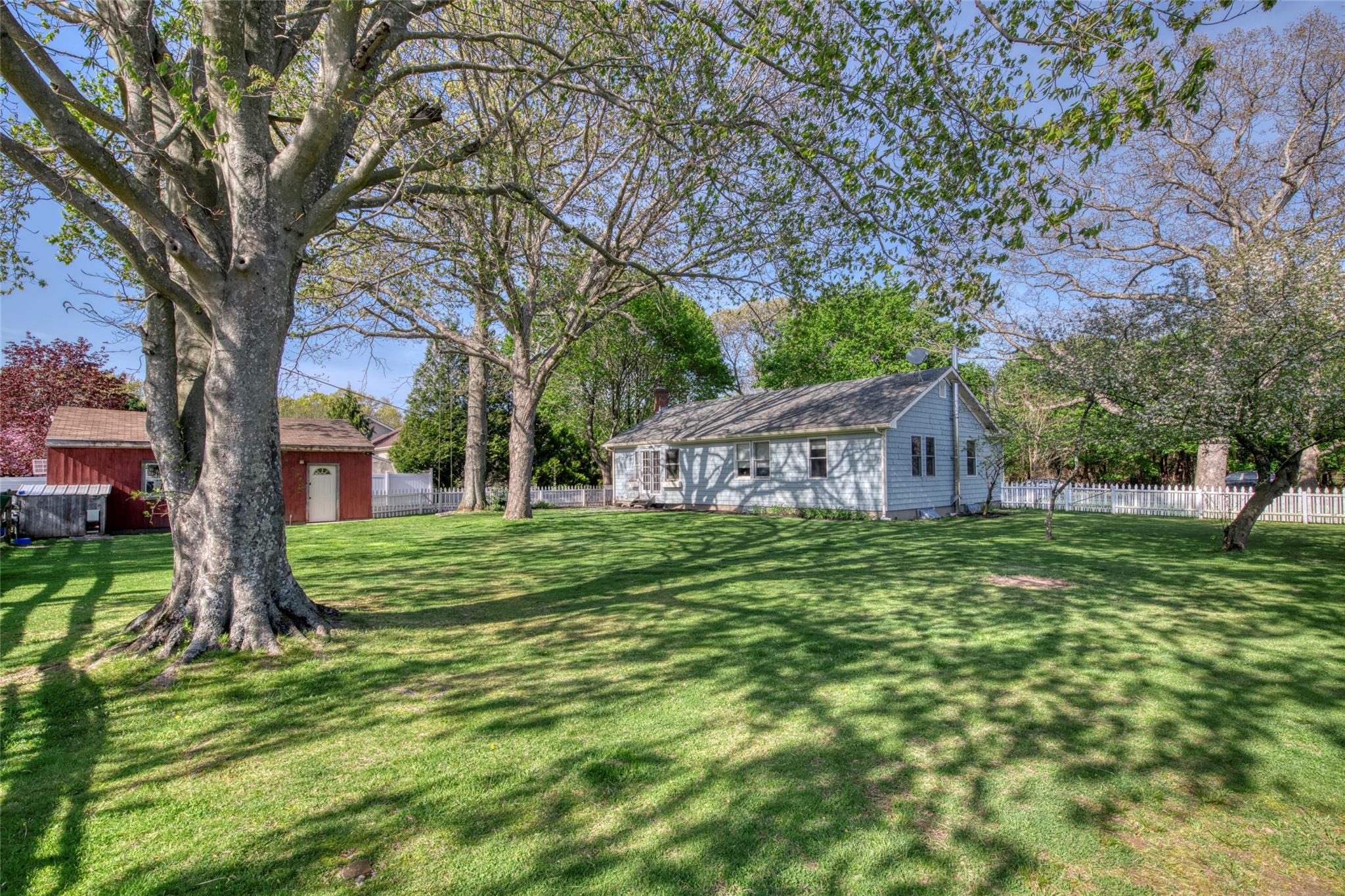 121 Fresh Pond Avenue, Calverton, New York image 15